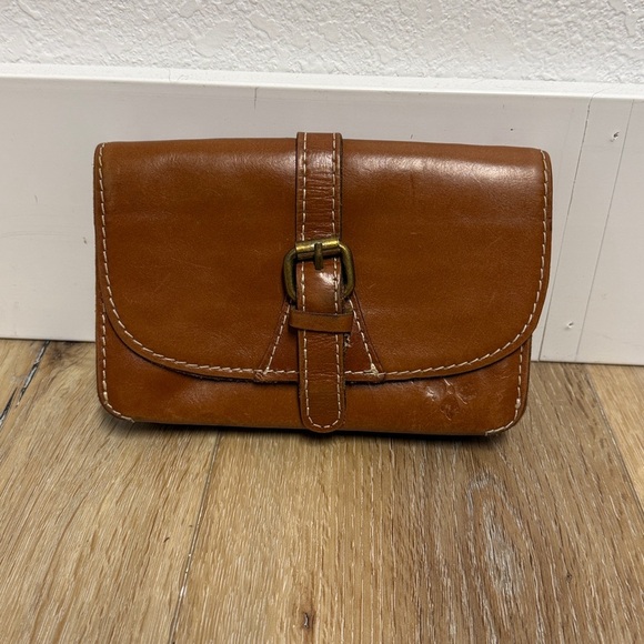 Patricia Nash Handbags - Patricia Nash Torri Clutch Heritage with Embossed Logo